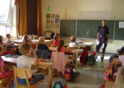 Brandschutzerziehung Grundschule Holdenstedt Uelzen 68b7e3fb1d64d